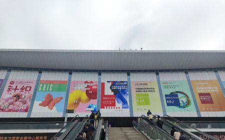 Deyuanchang Textile Showcases Innovation at Shanghai Textile Exhibition